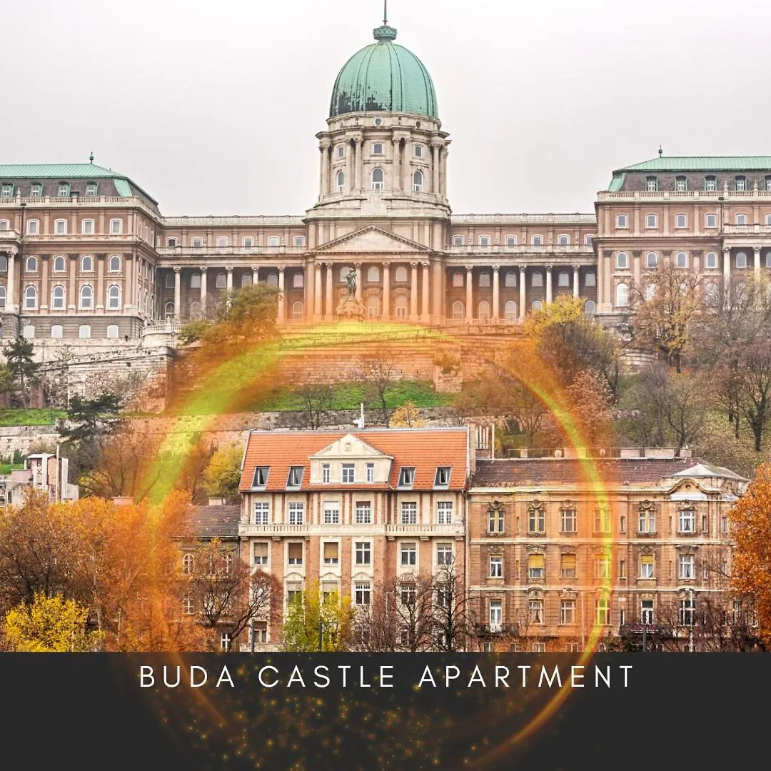 Charming Castle View Suite With Giant Balcony location
